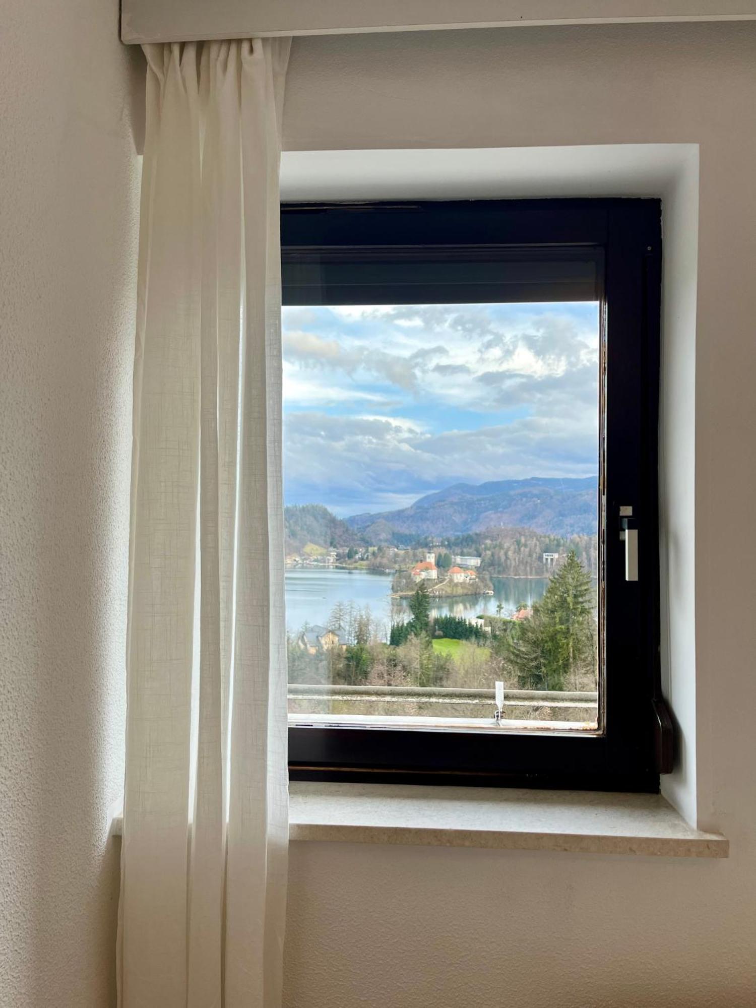 Lakeview Guesthouse & Chalet ブレッド エクステリア 写真
